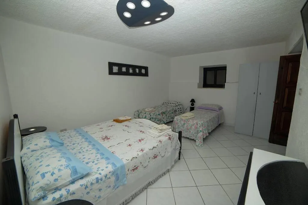 Holiday Home Lucifero Contura Italy